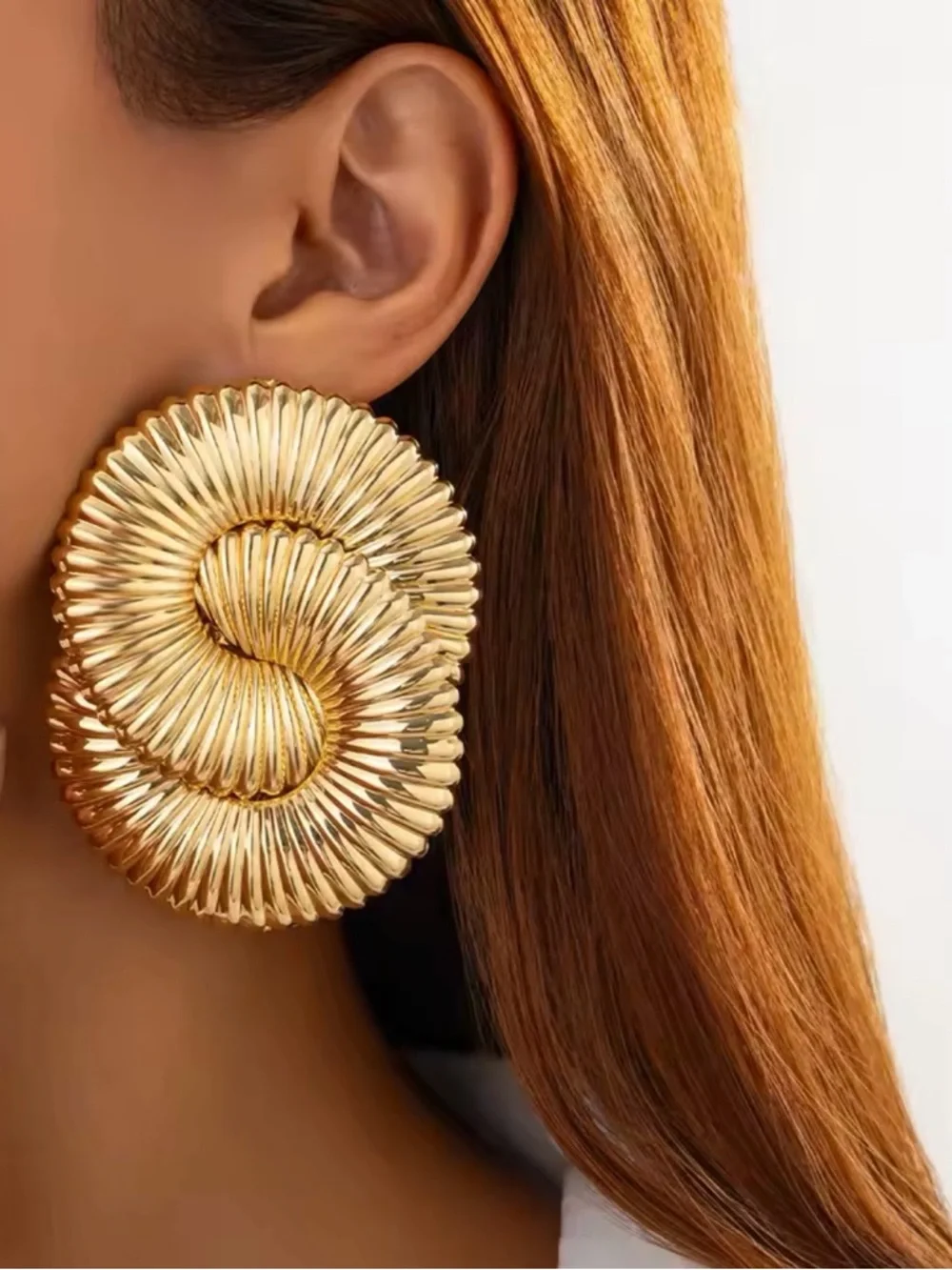 Exaggerated Gold Twisted Oval Statement Earrings - Picture 2 of 3